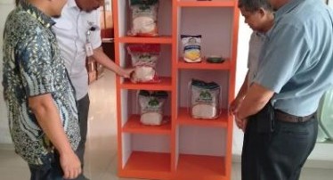 Konsultasi dengan Kepala Sub Divre BULOG Tanjungpinang